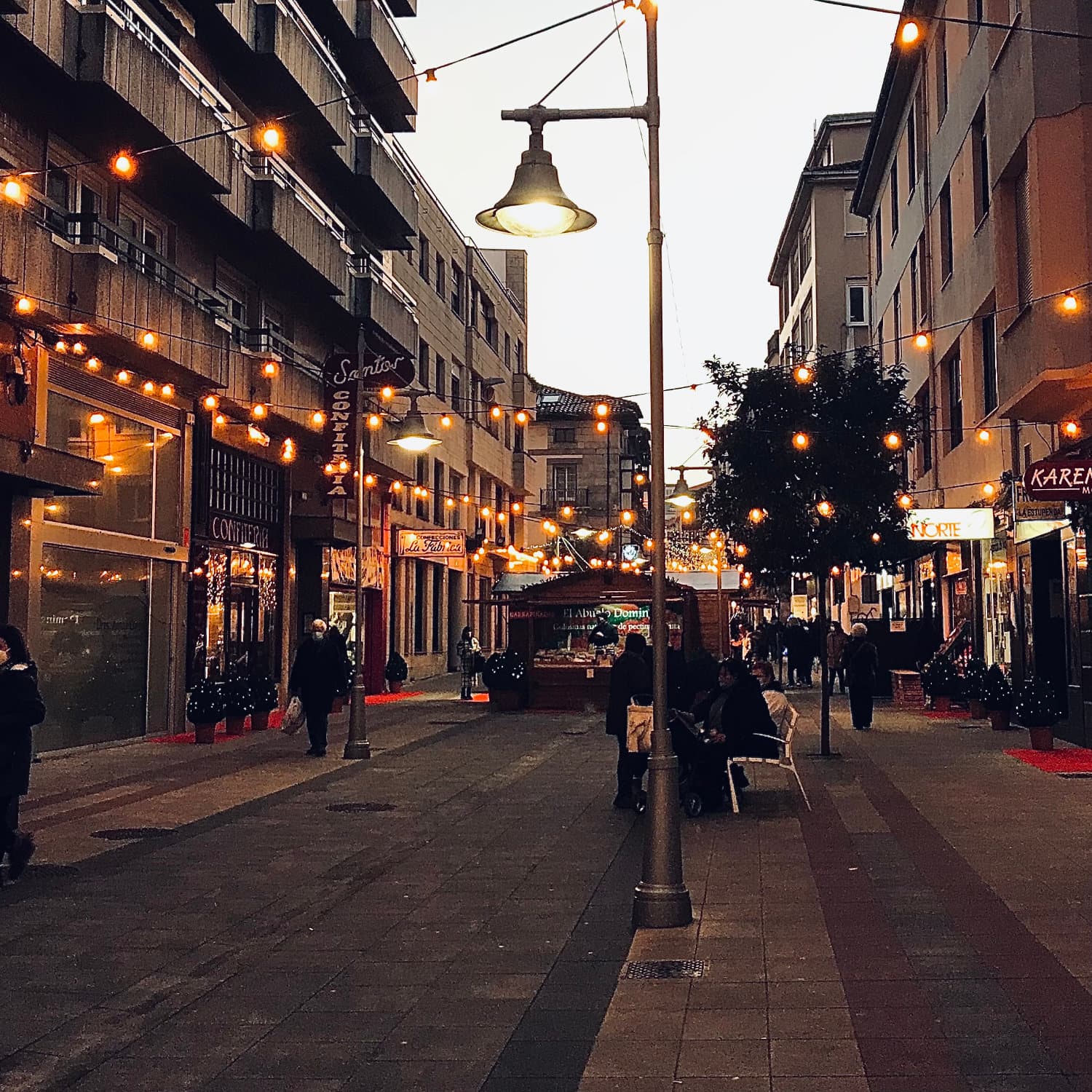 La calle Consolación en fiestas, en Torrelavega La calle Consolación en fiestas, en Torrelavega