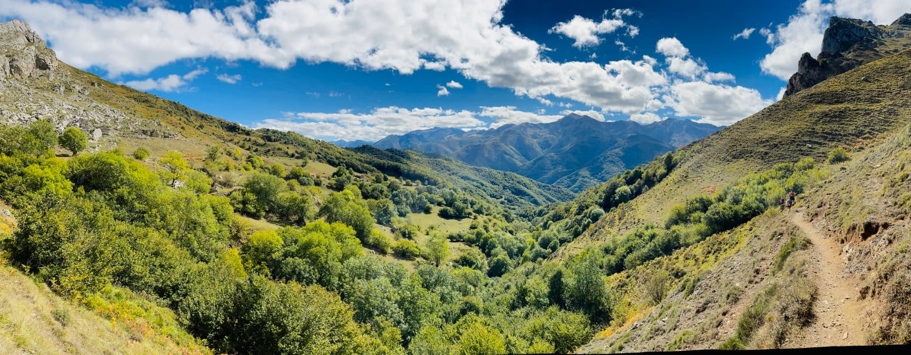 Vista panorámica hecha en Picos de Europa Vista panorámica hecha en Picos de Europa