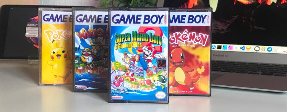 Fotografía con las carátulas montadas en cintas de casette Fotografía con las carátulas montadas en cintas de casette